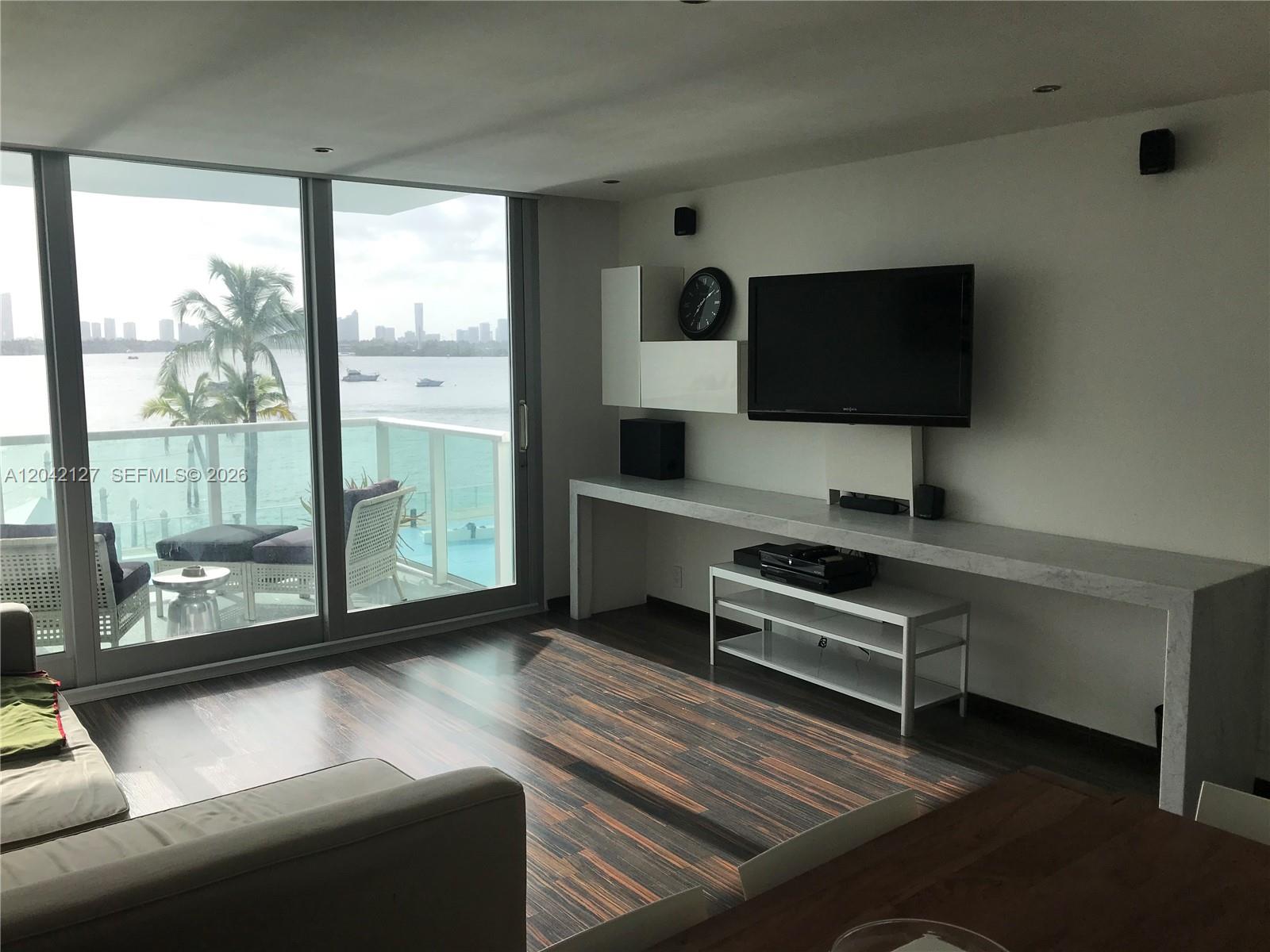 1000 WEST AVE # 318