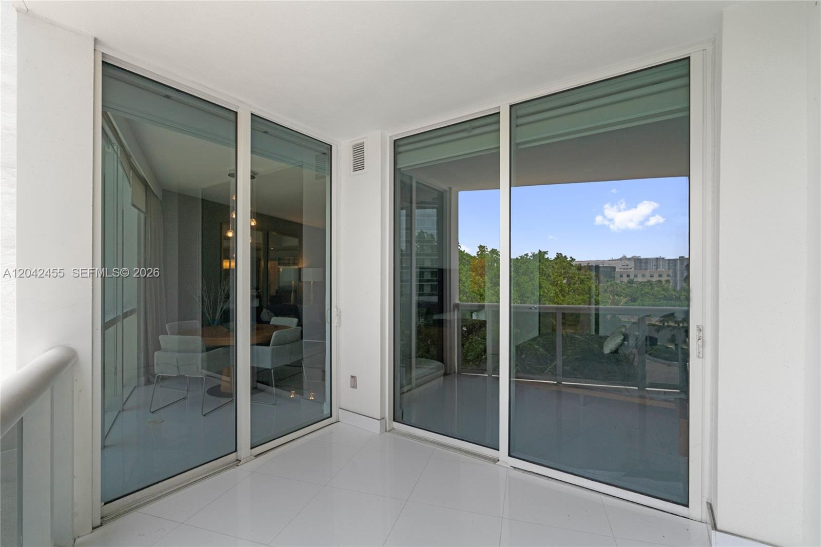 18201 Collins Ave # 603