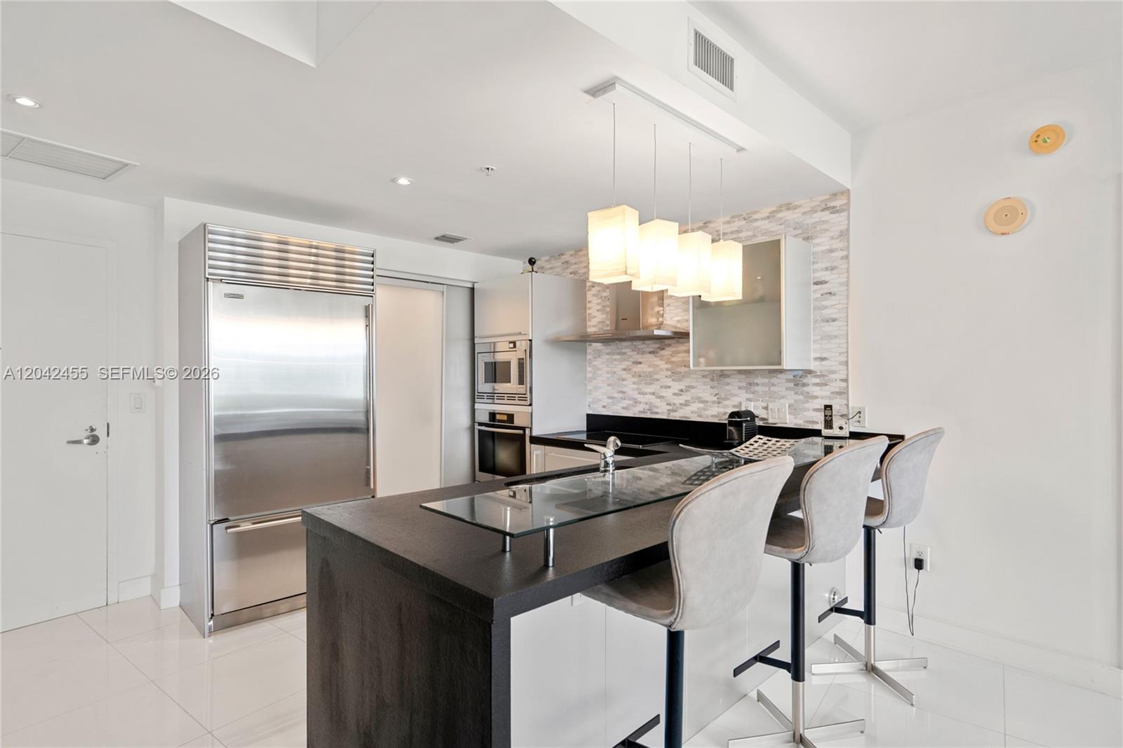 18201 Collins Ave # 603