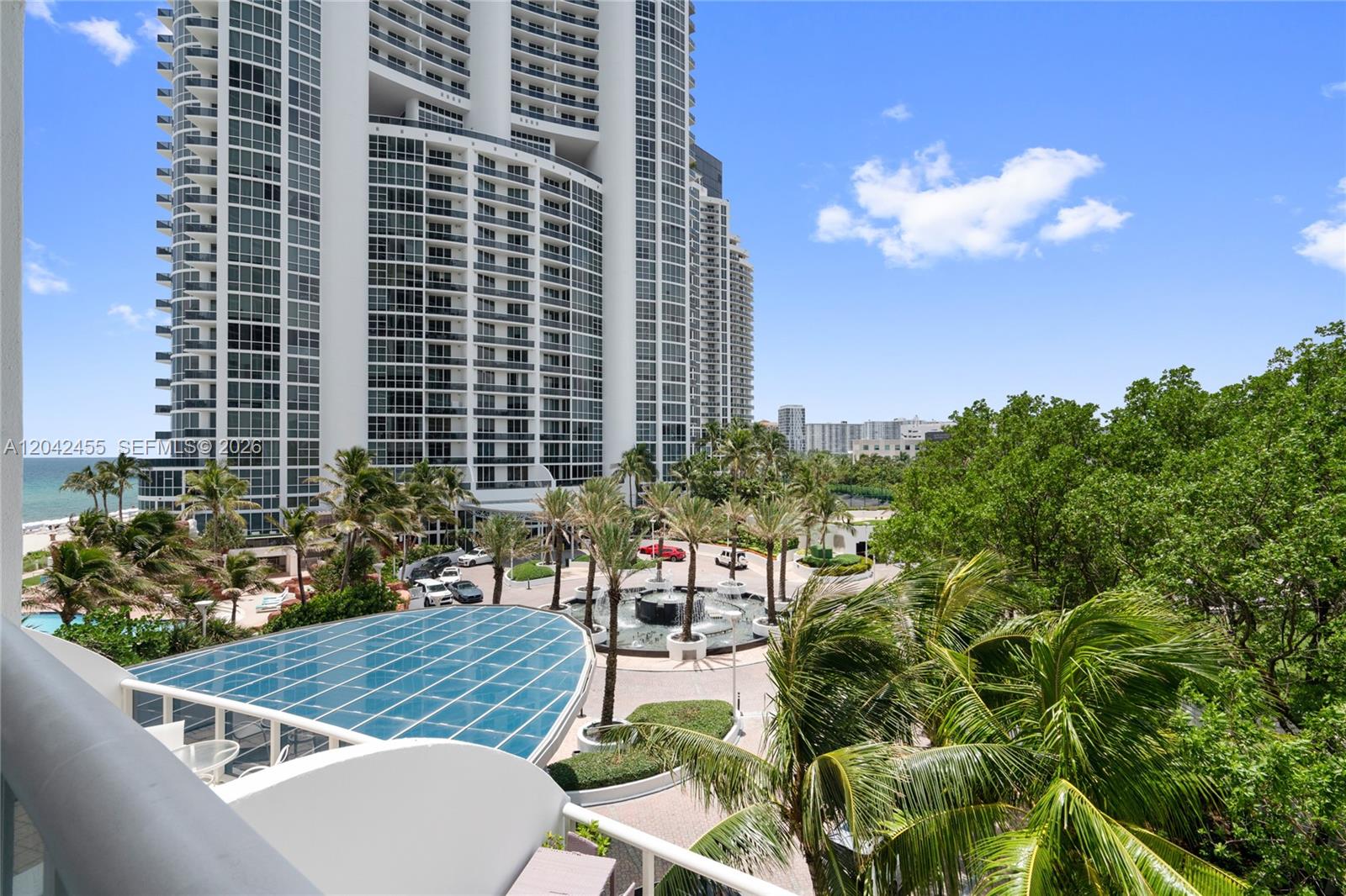 18201 Collins Ave # 603