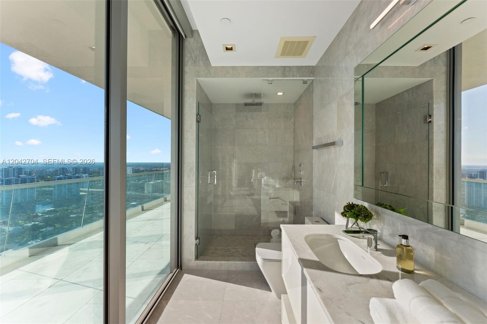 18501 Collins Ave # 04 Unit: 4003-04