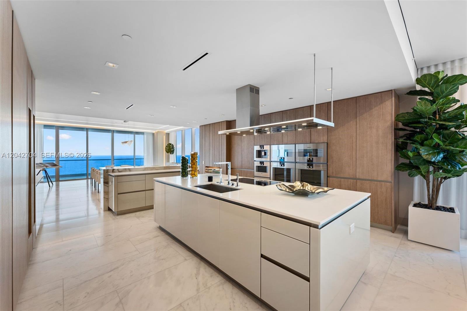 18501 Collins Ave # 04 Unit: 4003-04