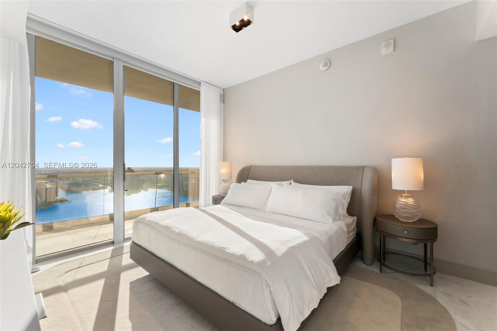 18501 Collins Ave # 04 Unit: 4003-04