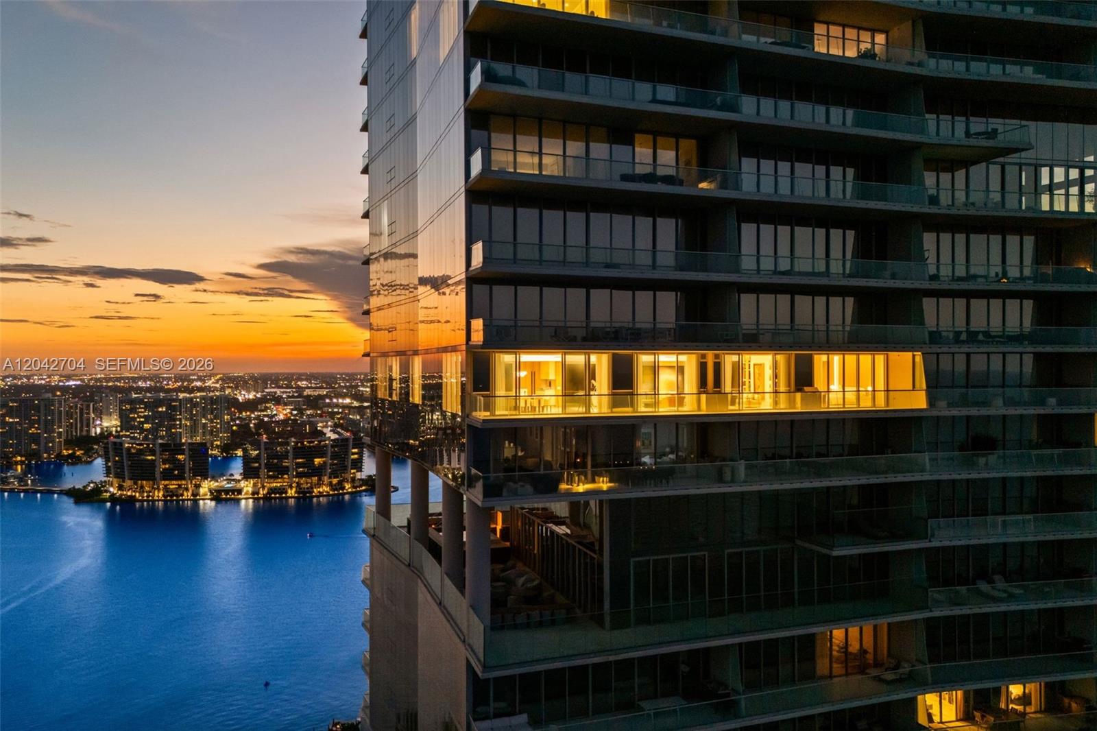 18501 Collins Ave # 04 Unit: 4003-04