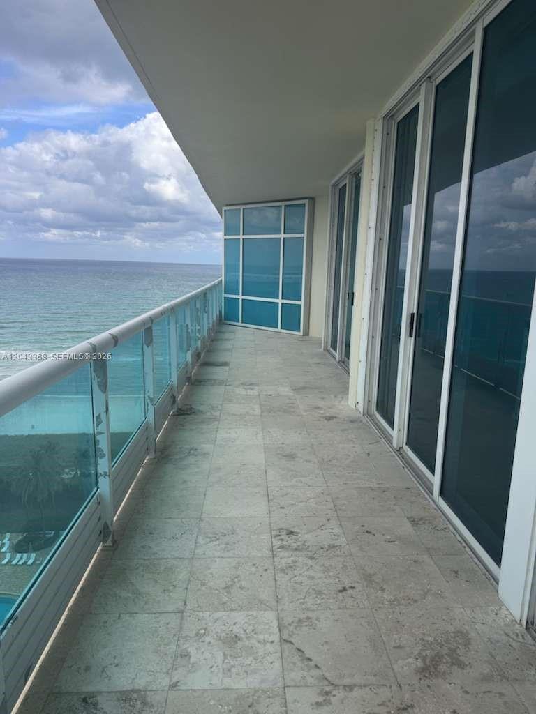 5025 Collins Ave # 1602