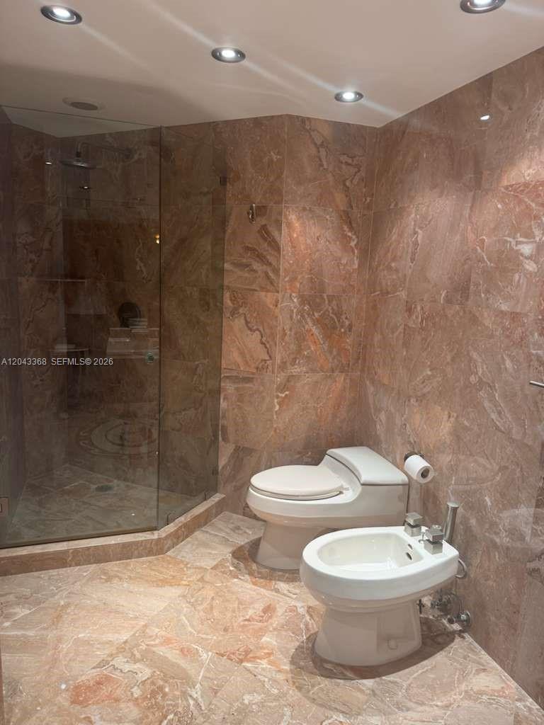 5025 Collins Ave # 1602