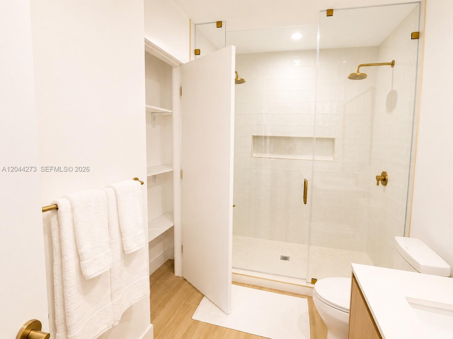 90 NE 32nd St # 205