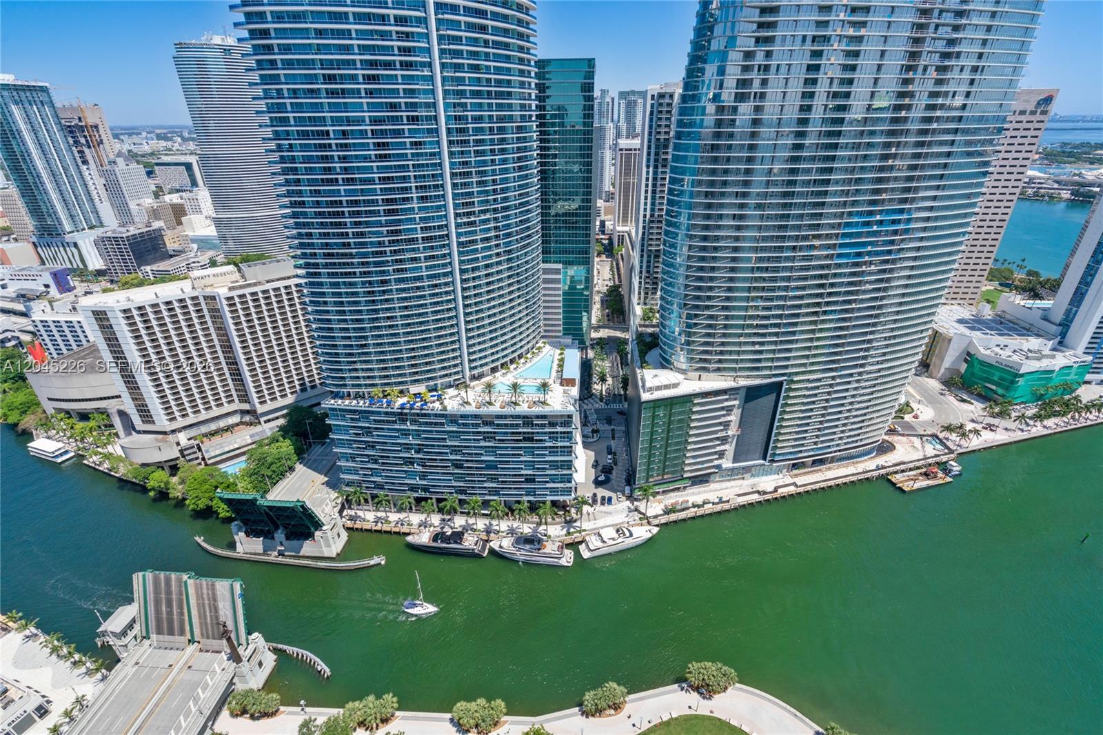 475 Brickell Ave # 4315
