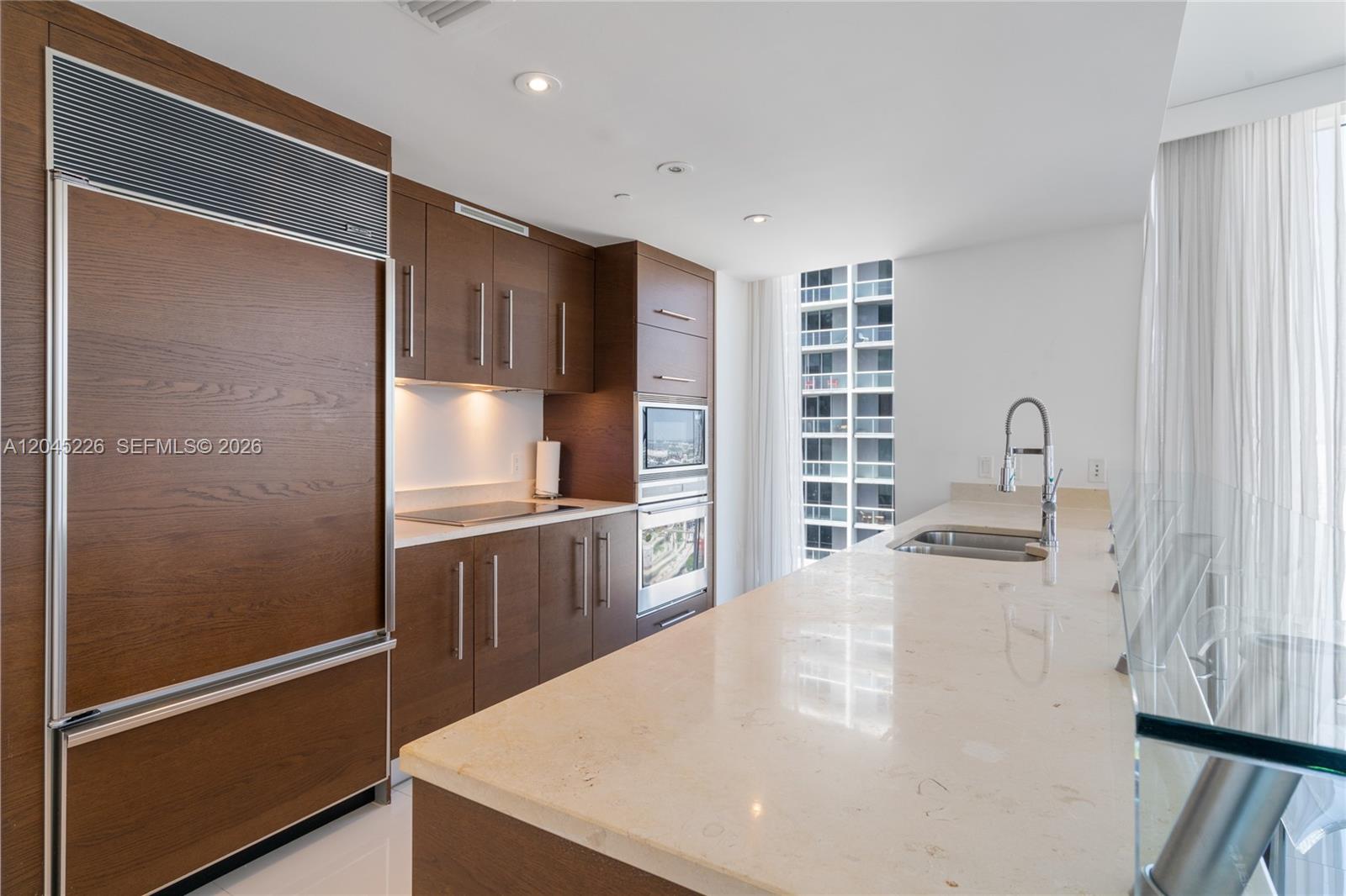 475 Brickell Ave # 4315