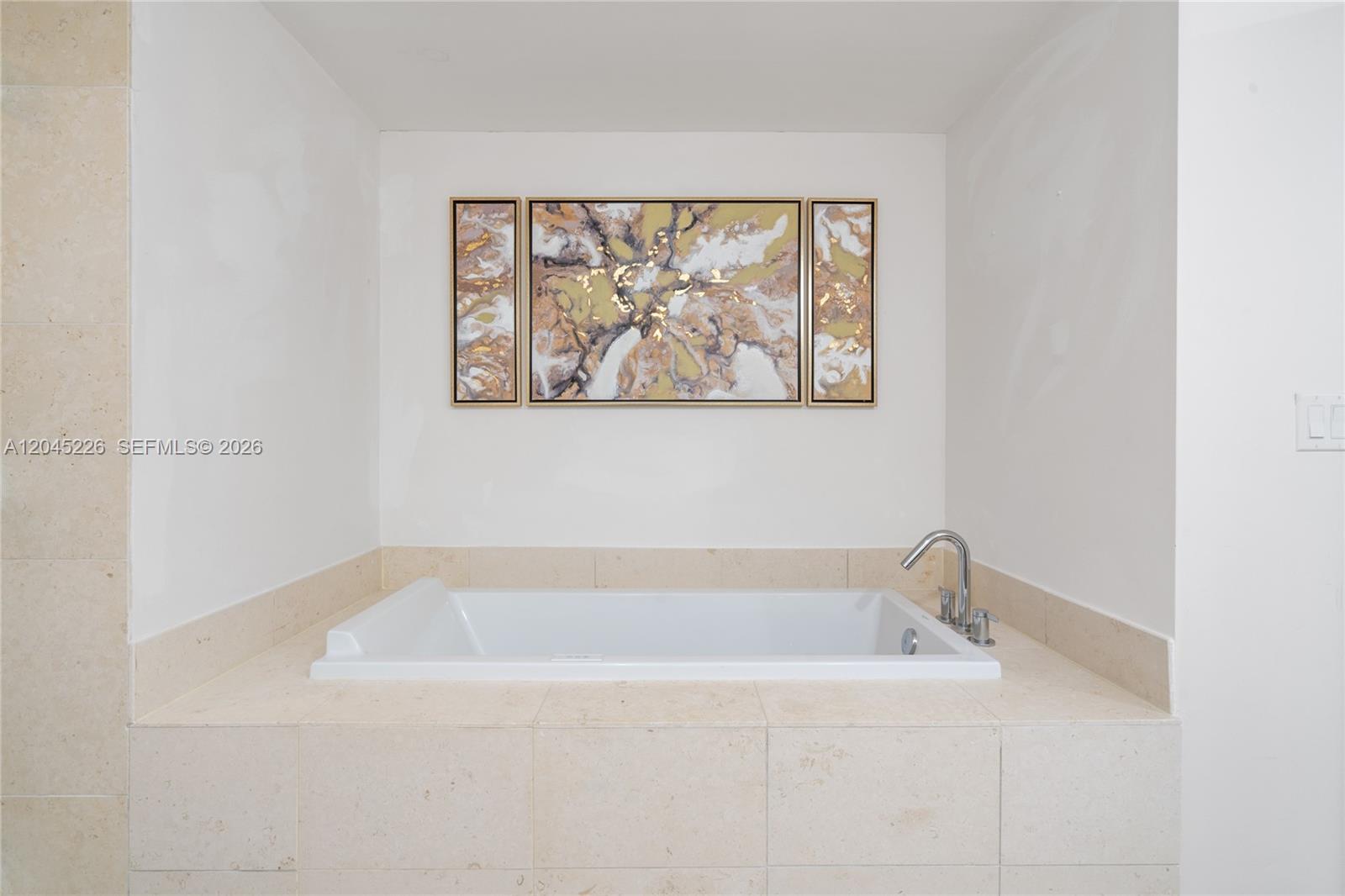 475 Brickell Ave # 4315