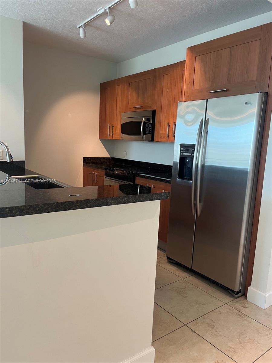 1300 Ponce De Leon Blvd # 608