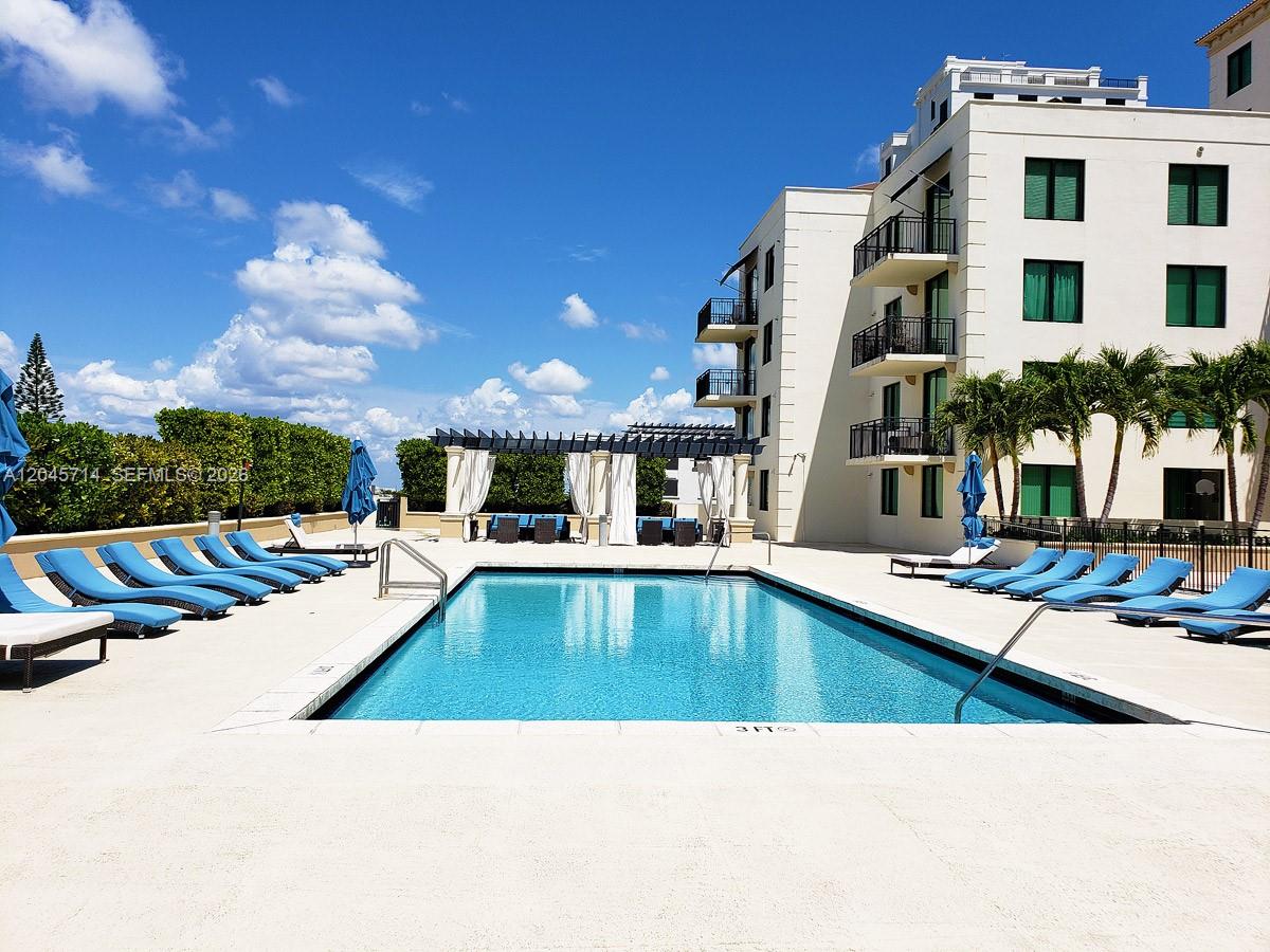 1300 Ponce De Leon Blvd # 608