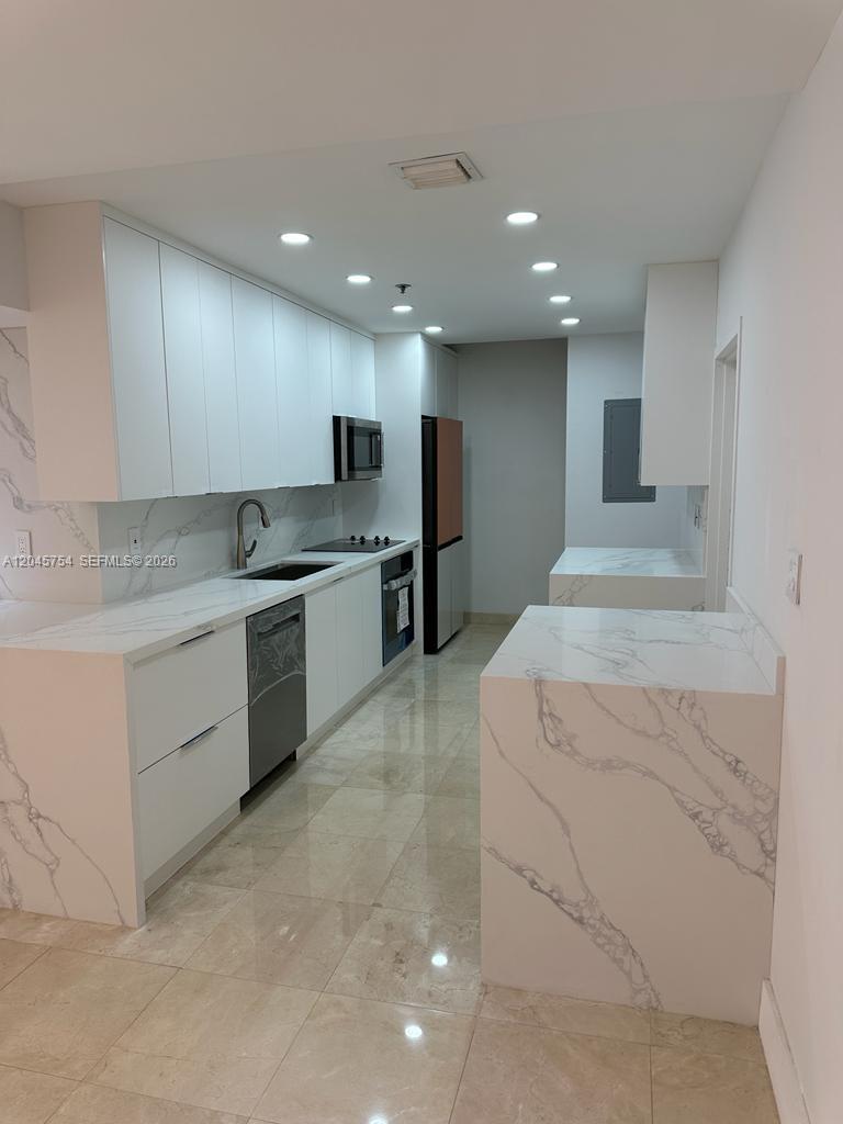 251 Crandon Blvd # 430