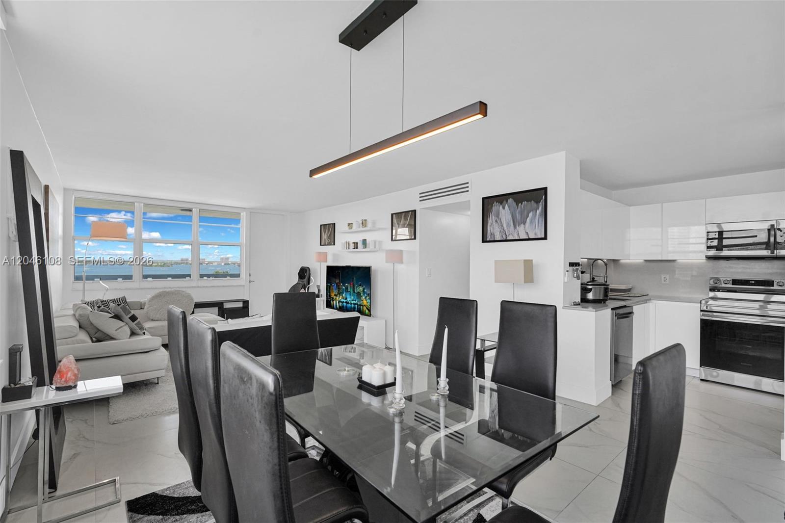 2016 Bay Dr # 808