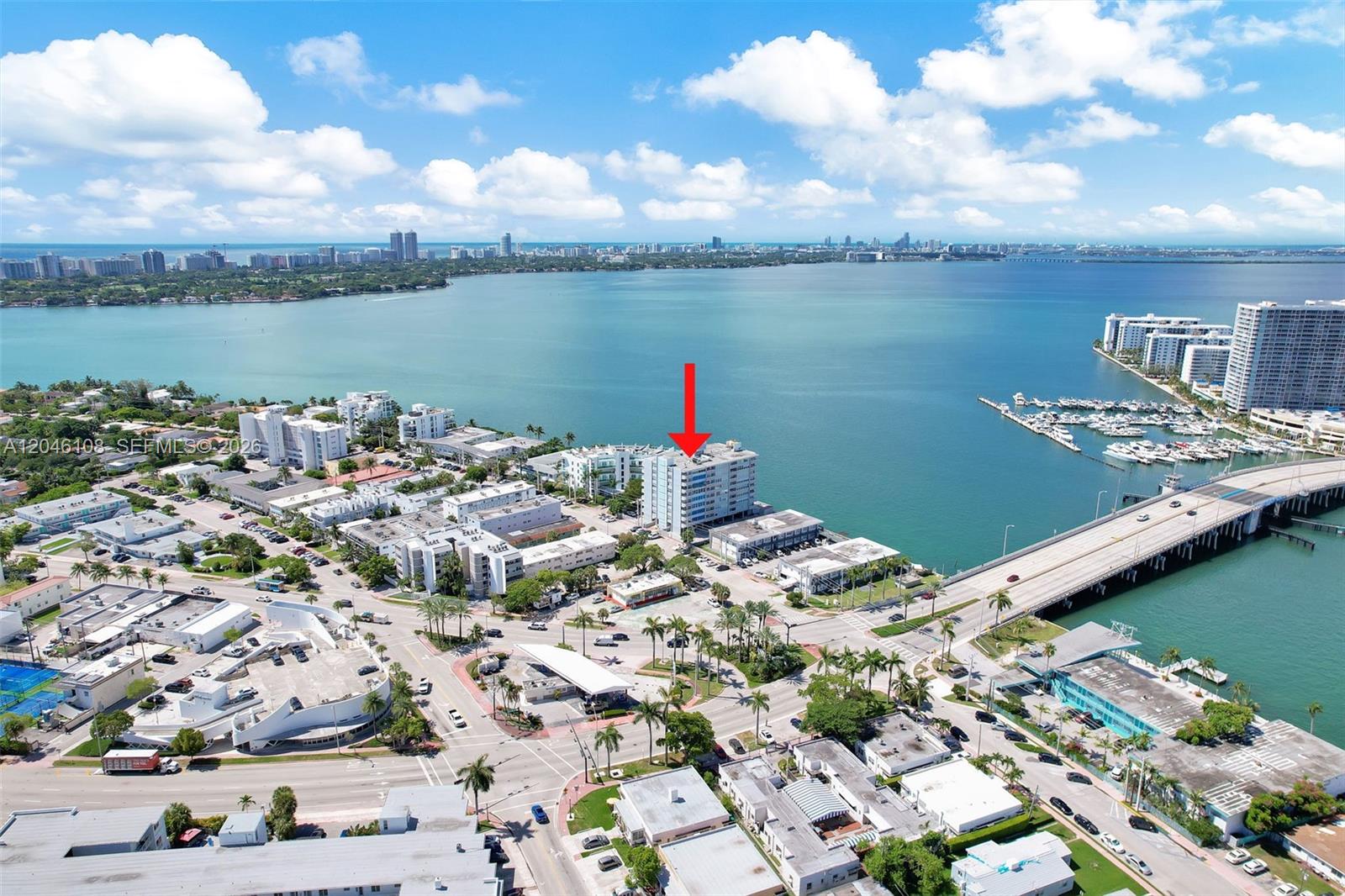 2016 Bay Dr # 808
