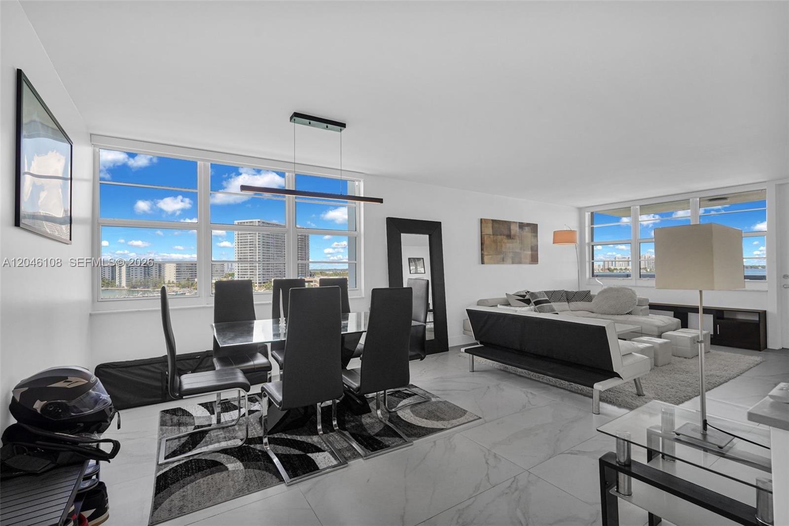 2016 Bay Dr # 808