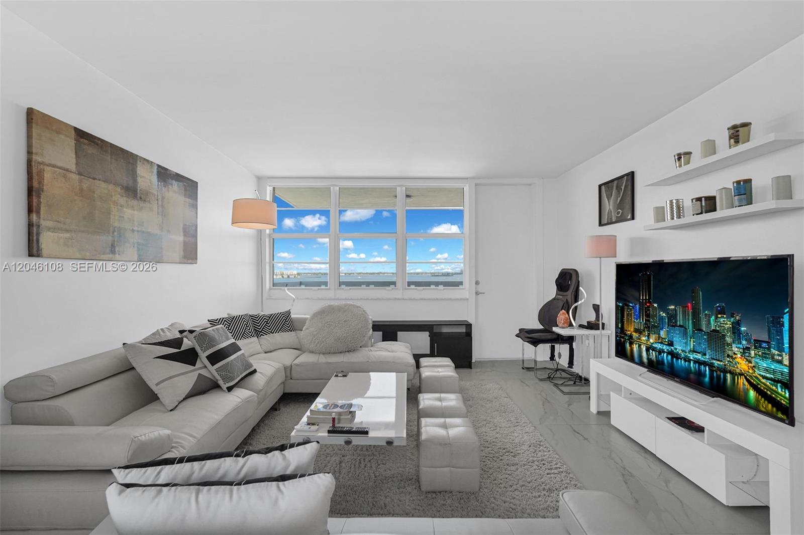 2016 Bay Dr # 808