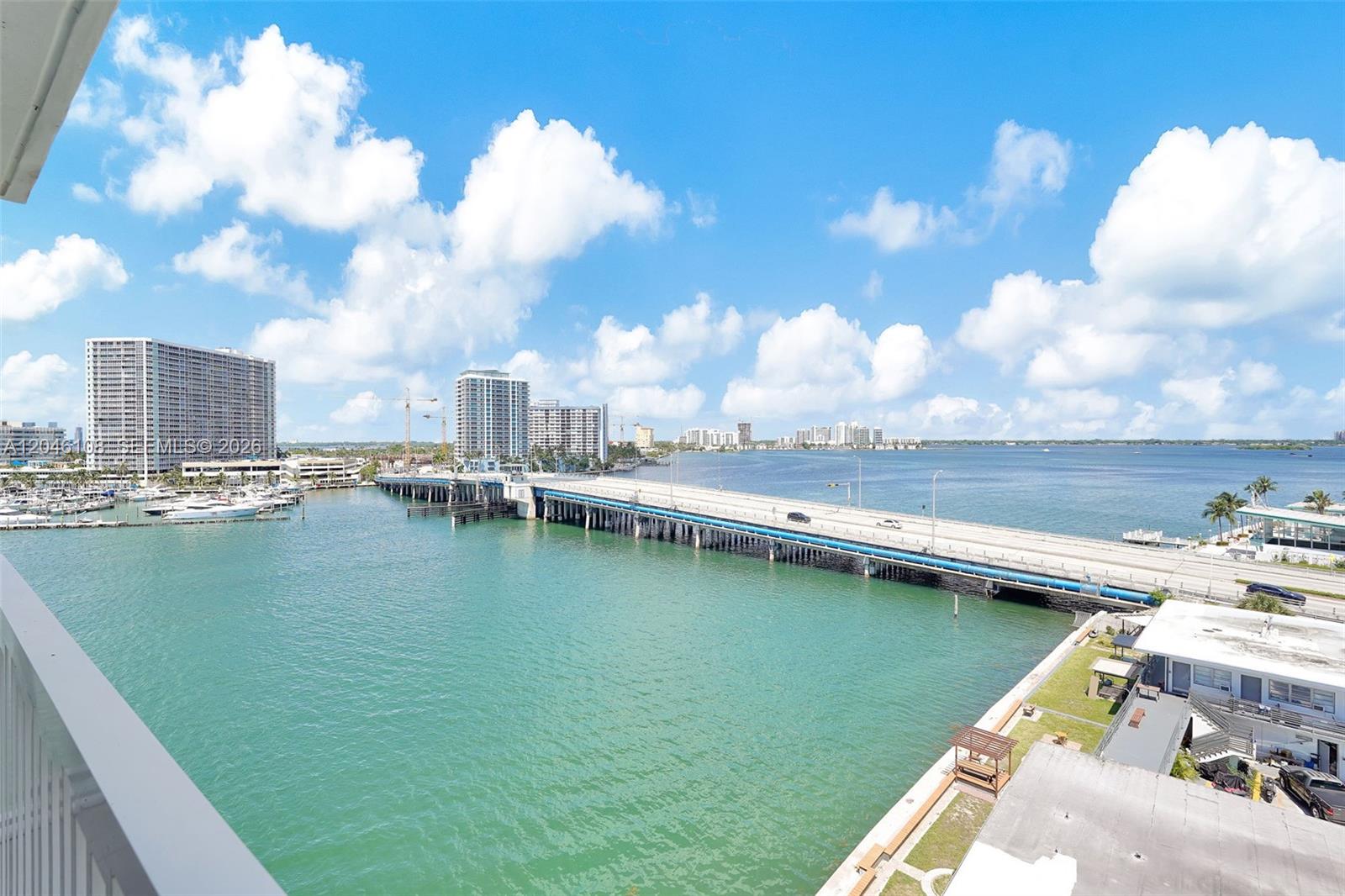 2016 Bay Dr # 808