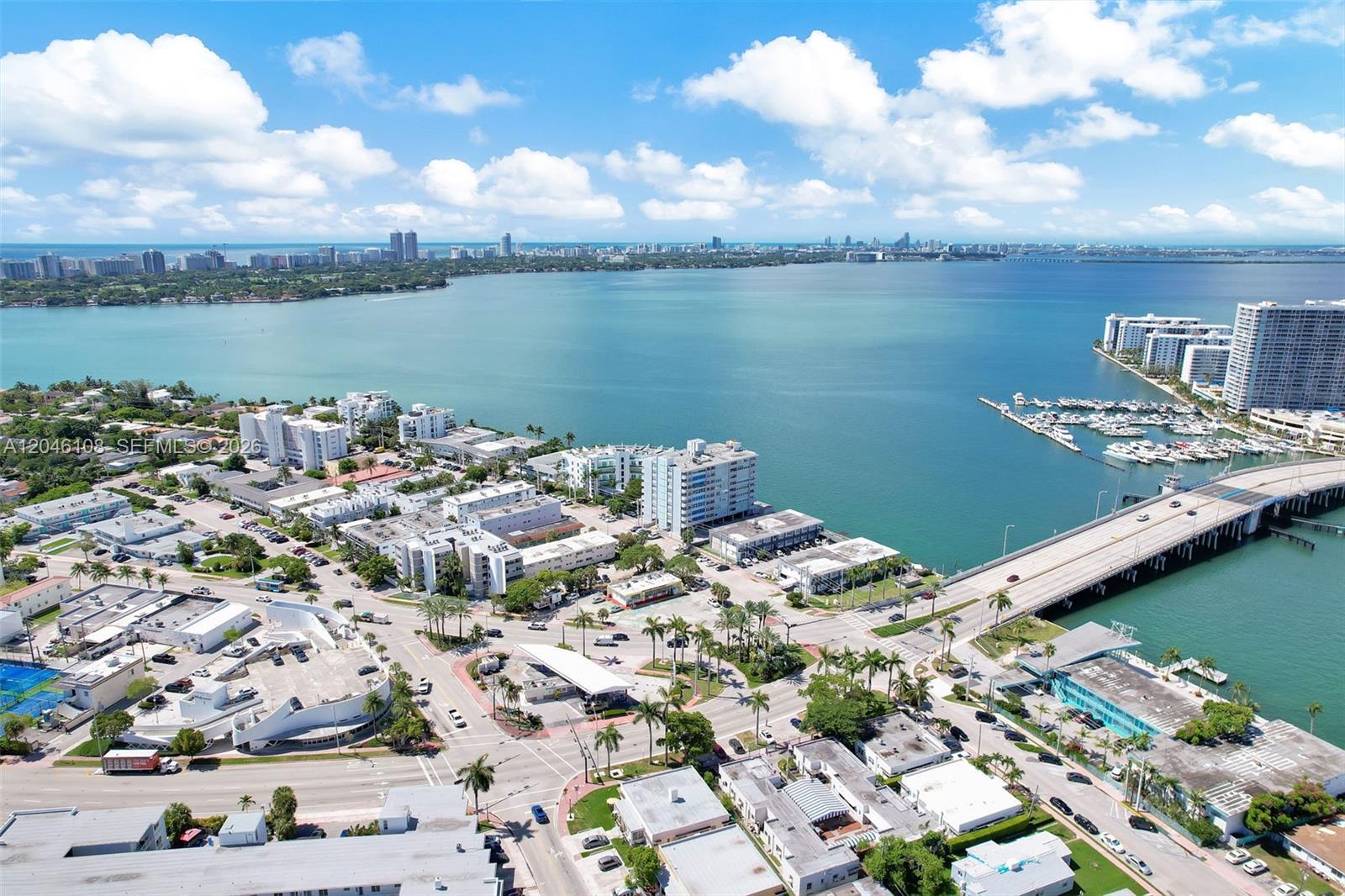 2016 Bay Dr # 808