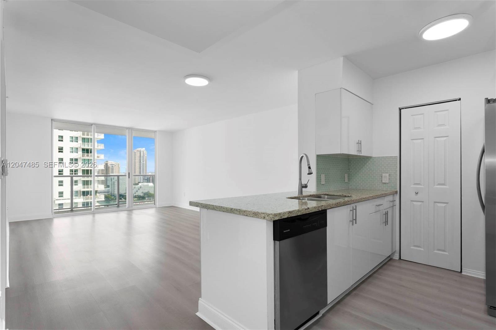 1155 Brickell Bay Dr # 2206