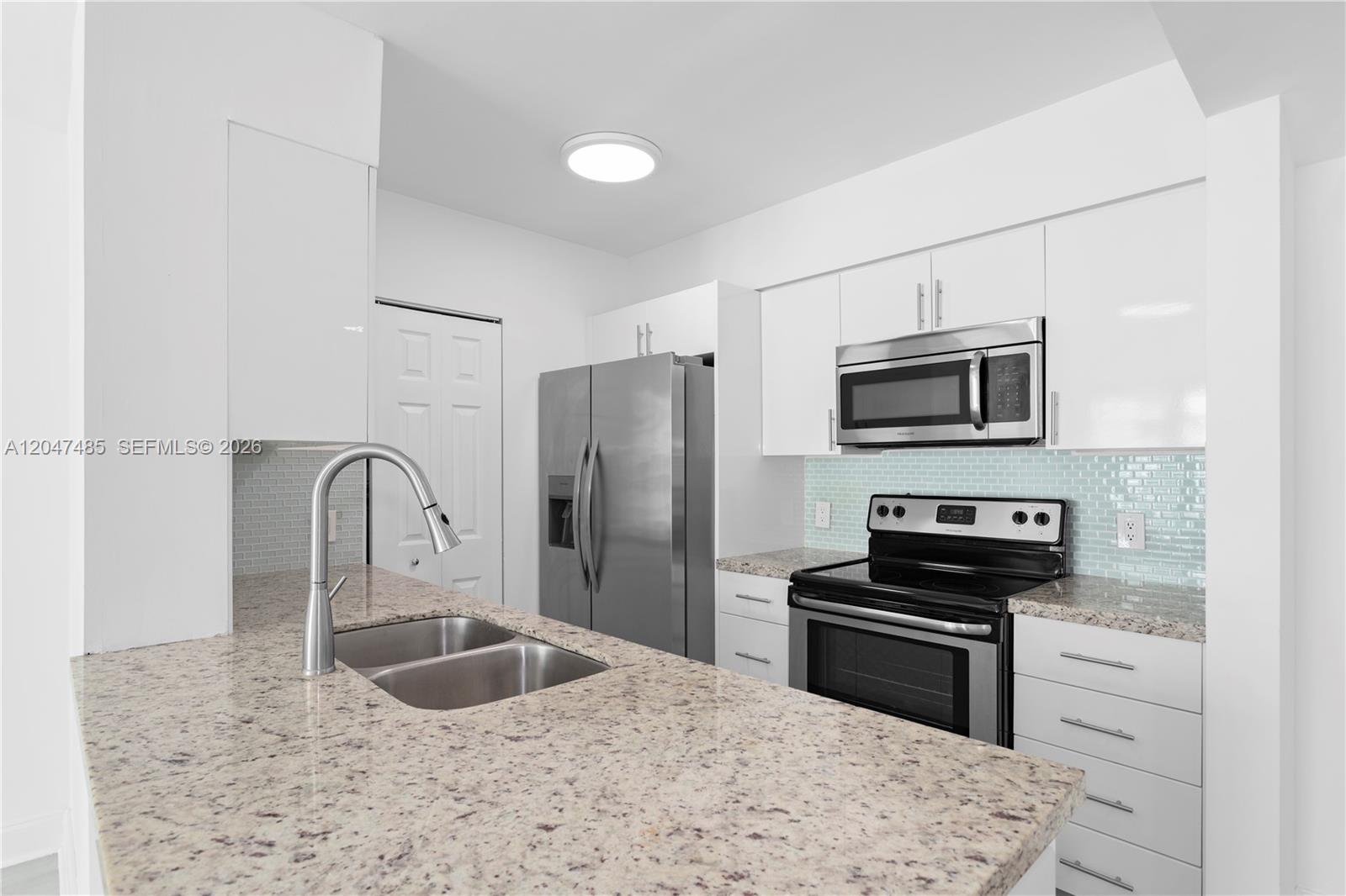 1155 Brickell Bay Dr # 2206