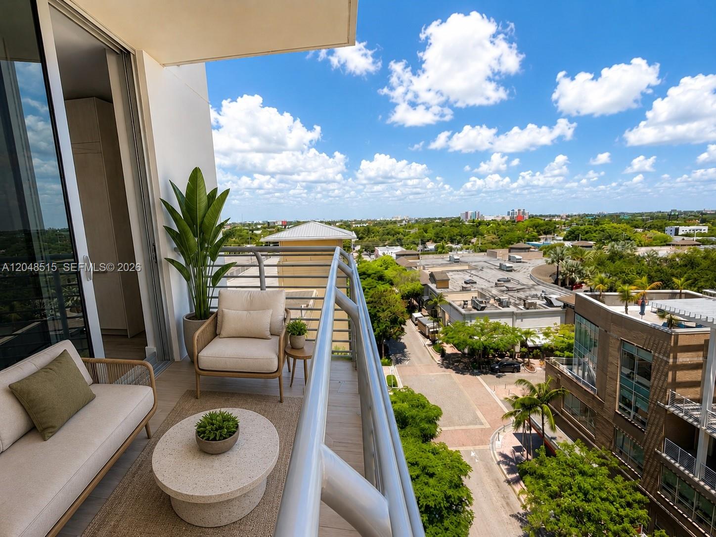 90 NE 32nd St # 814 Unit: #814