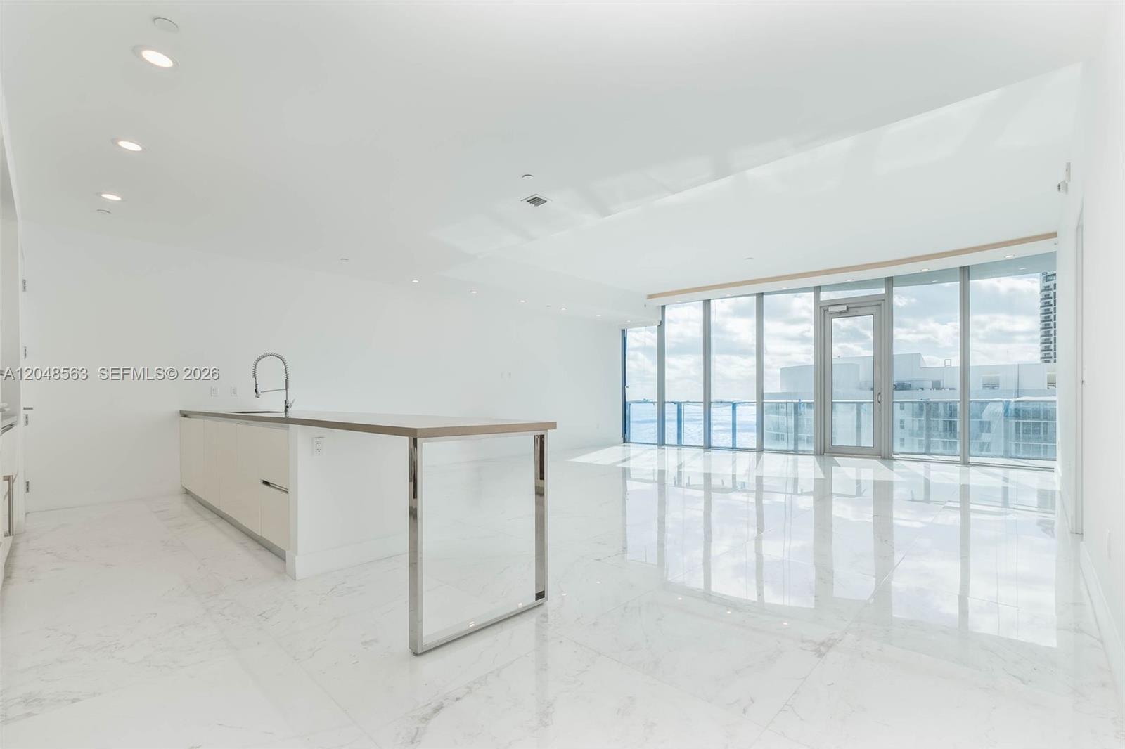 17475 Collins Ave # 2003