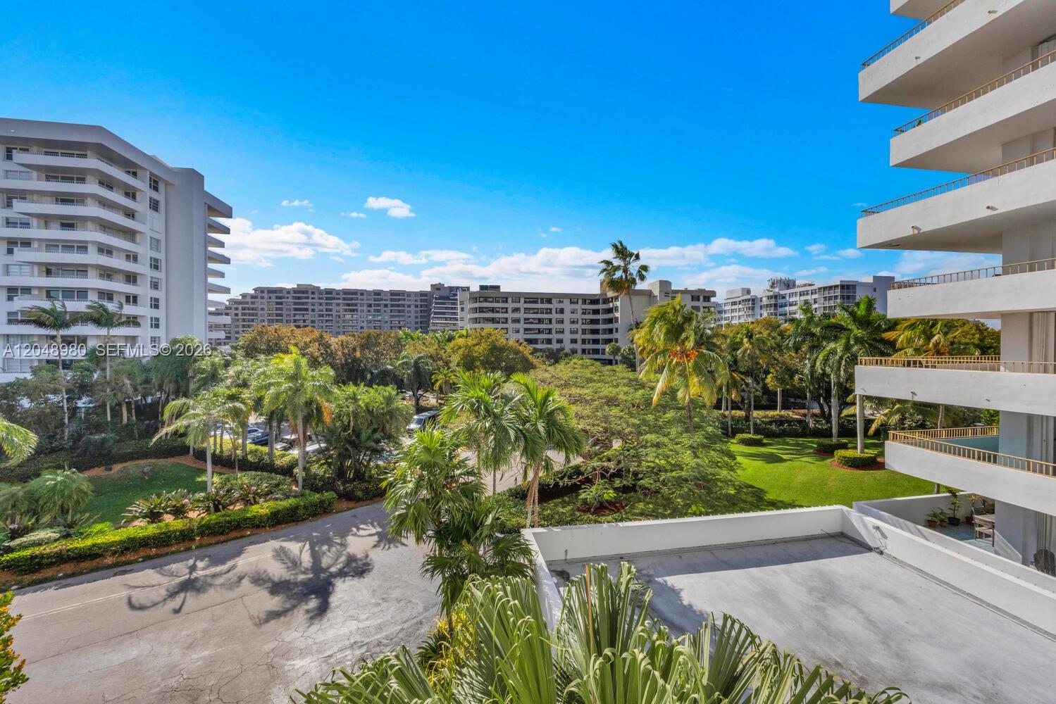 155 Ocean Lane Dr # 413