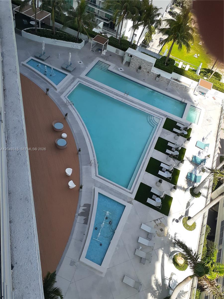 90 SW 3rd St # 1914