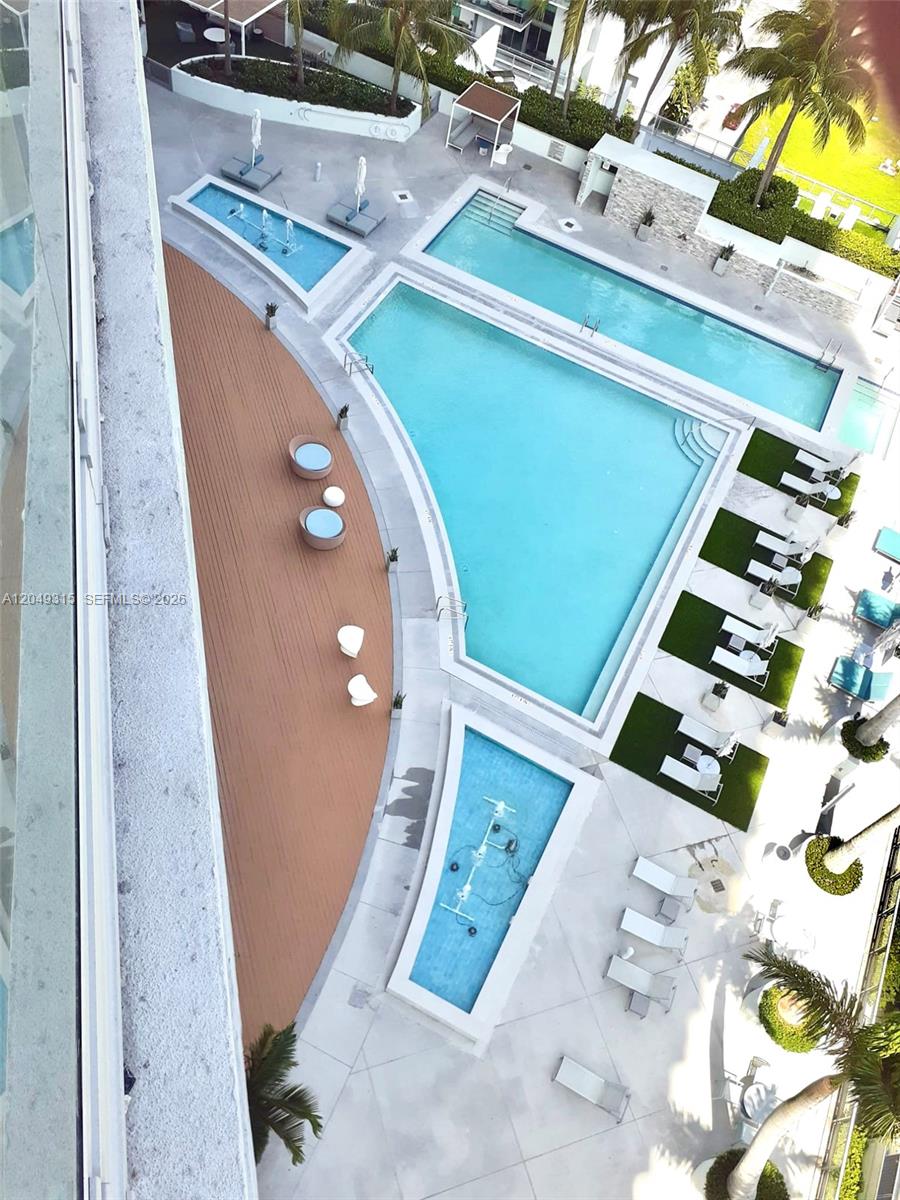 90 SW 3rd St # 1914
