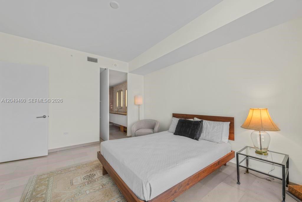 68 SE 6th St # 1710