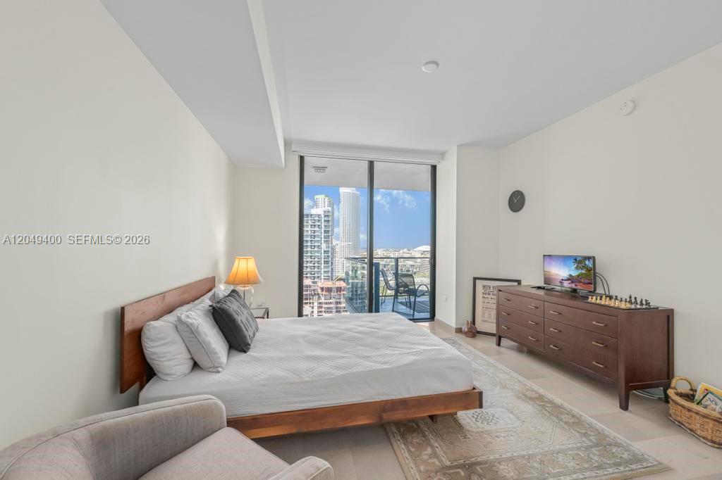 68 SE 6th St # 1710