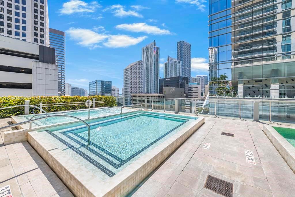 68 SE 6th St # 1710