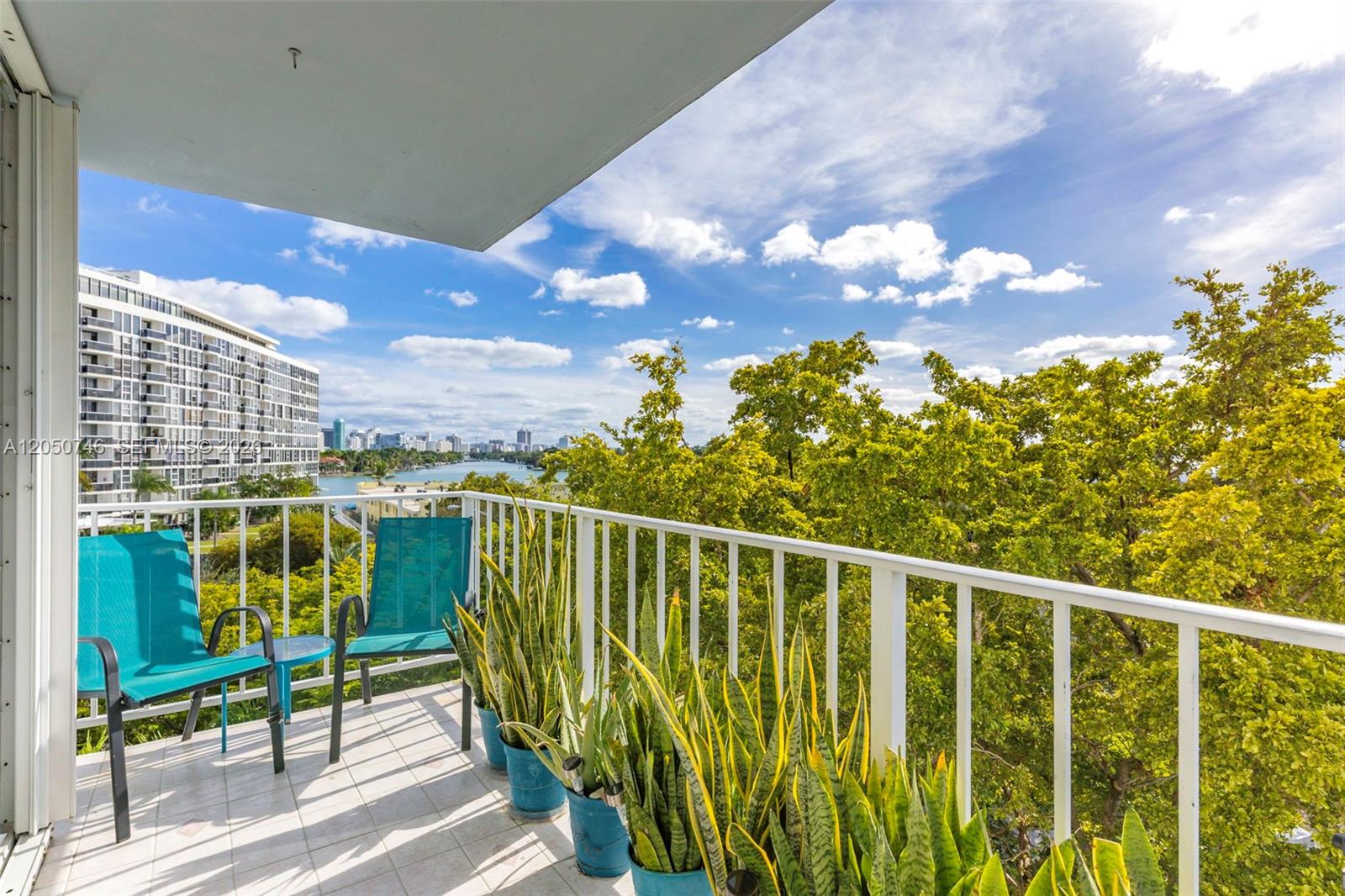 6900 Bay Dr # 5C