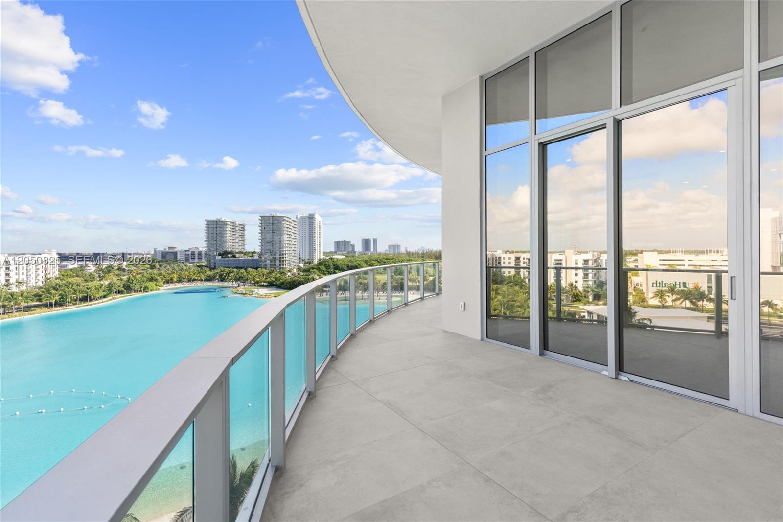 2411 Laguna Cr # 606