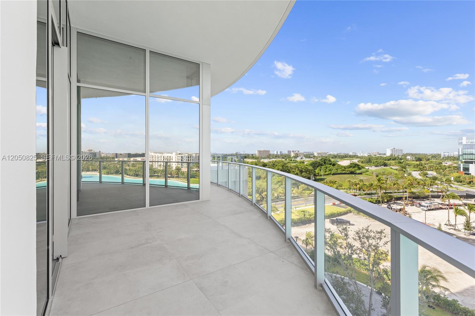 2411 Laguna Cr # 606