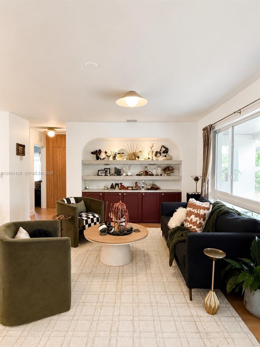 1713 SW 10th Ct