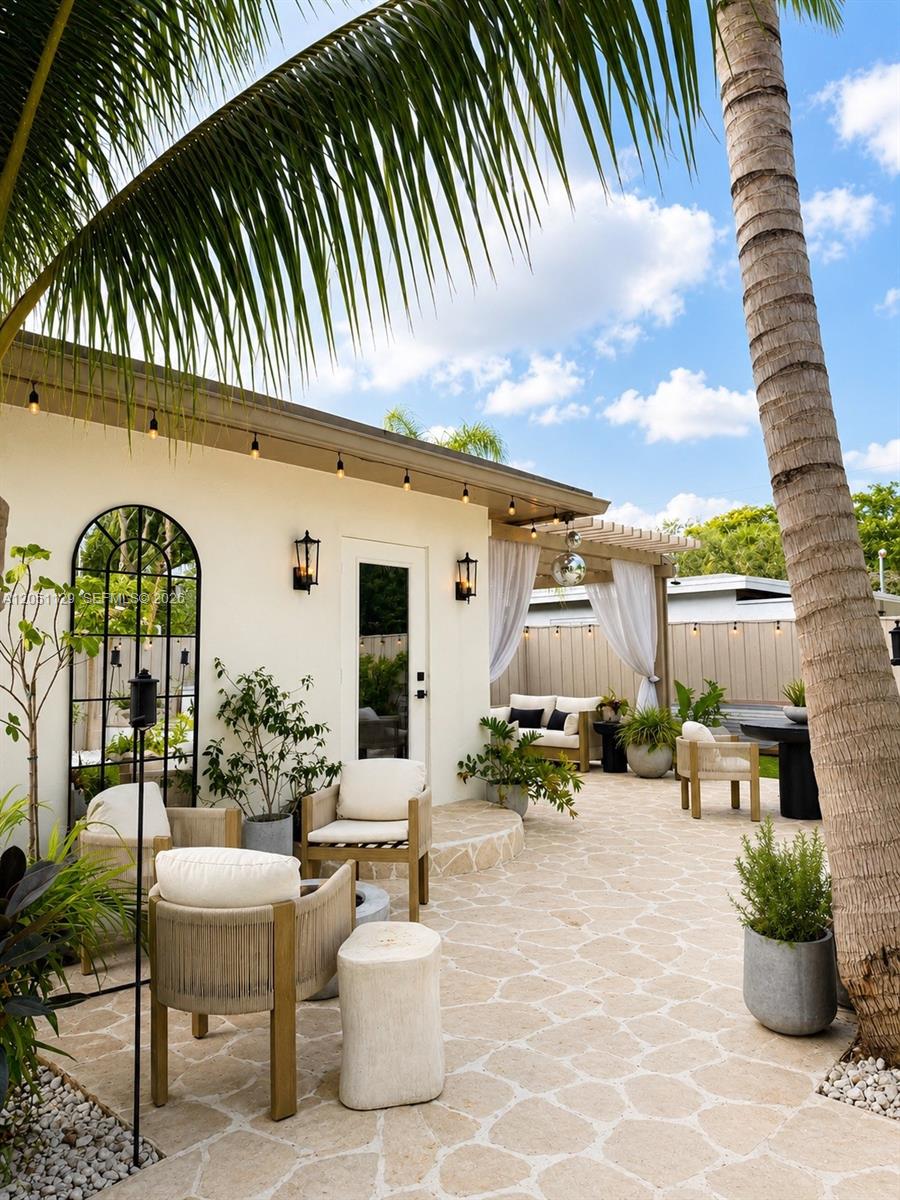 1713 SW 10th Ct