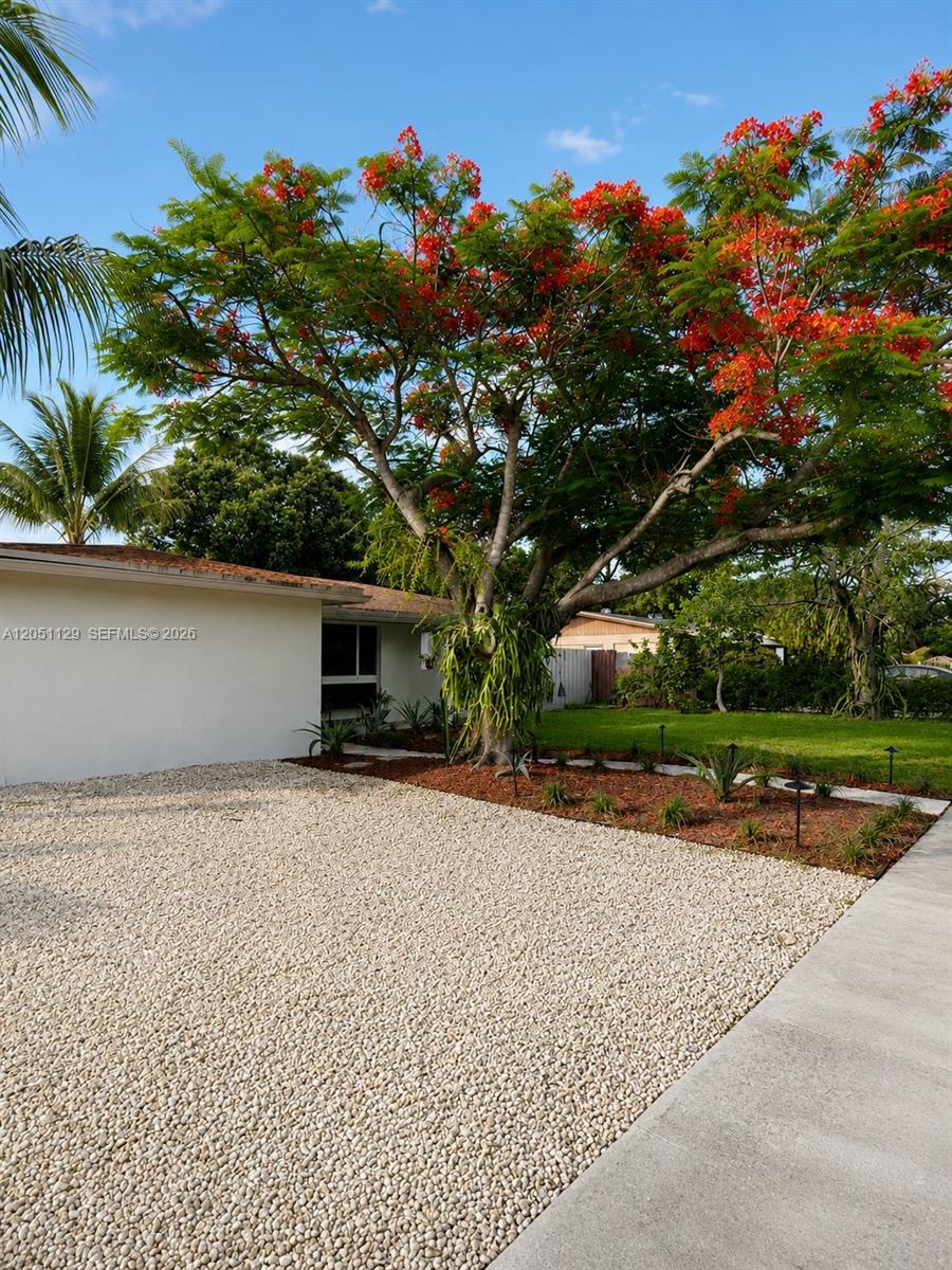 1713 SW 10th Ct