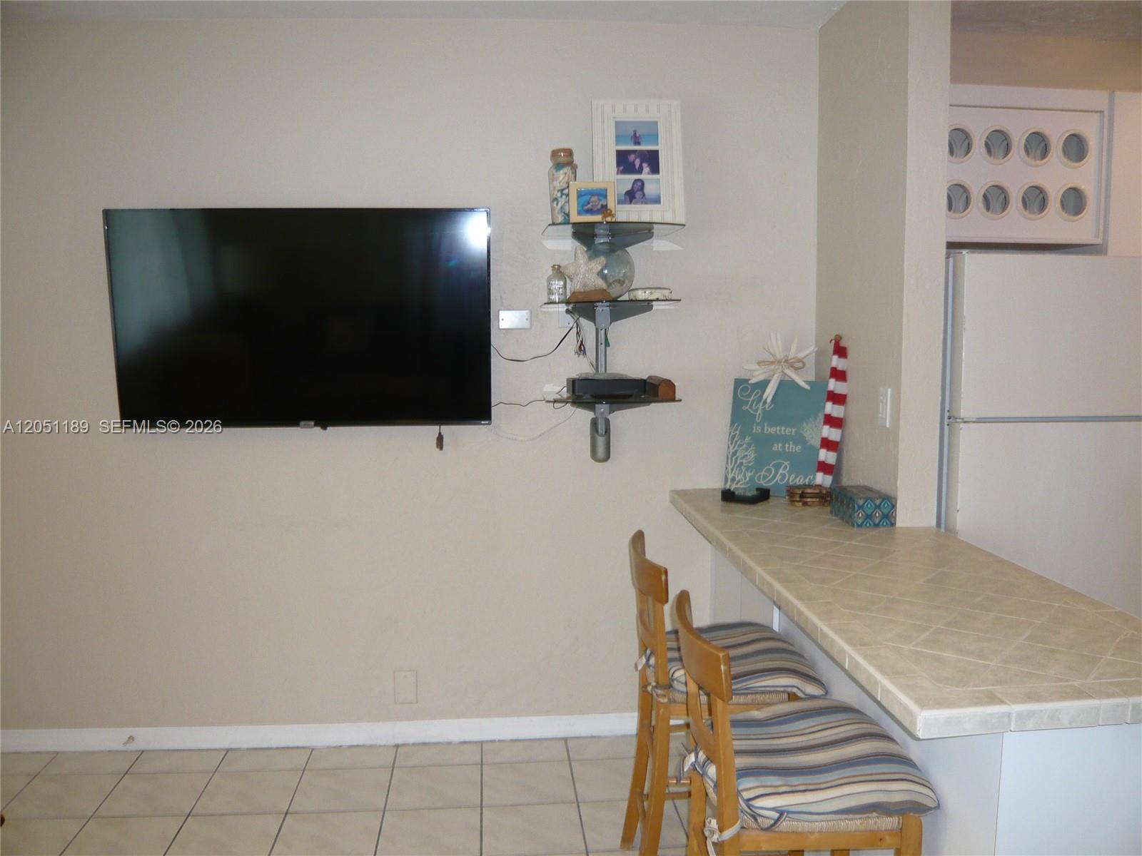3300 N Surf Rd # 9A