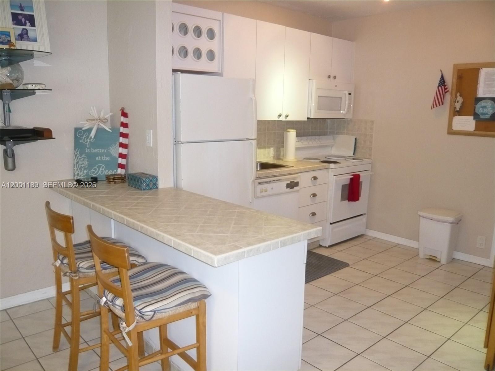 3300 N Surf Rd # 9A