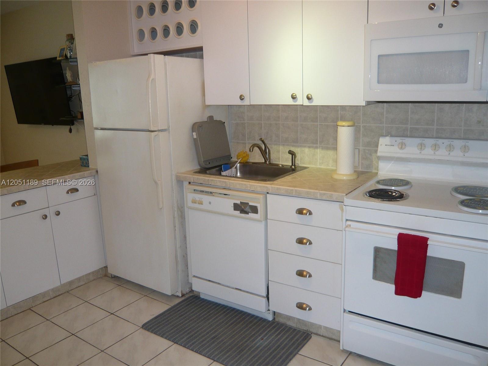 3300 N Surf Rd # 9A