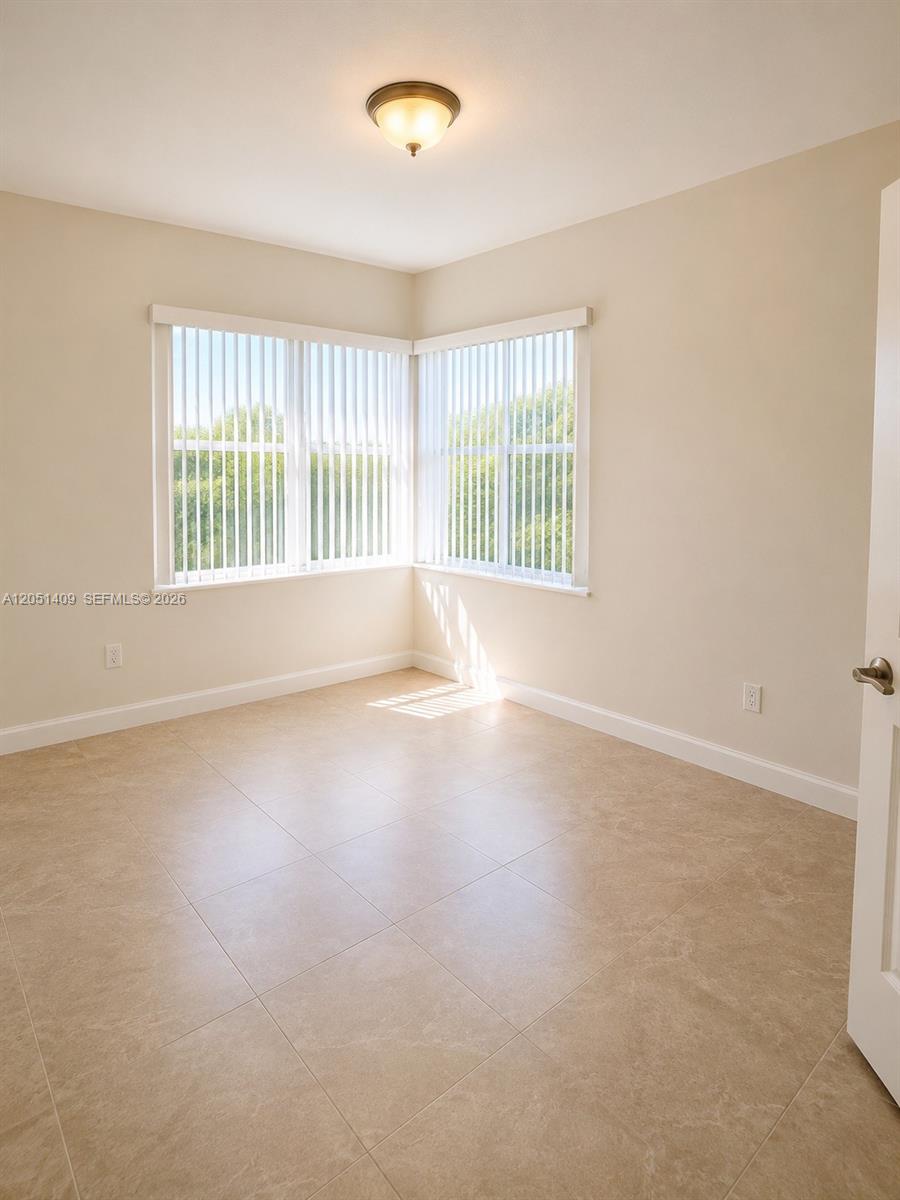 4038 SW 9th Ter # 4038