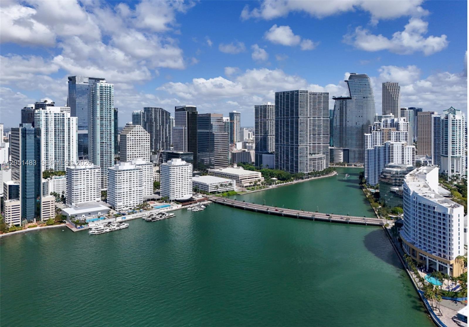 905 Brickell Bay Dr # 1523