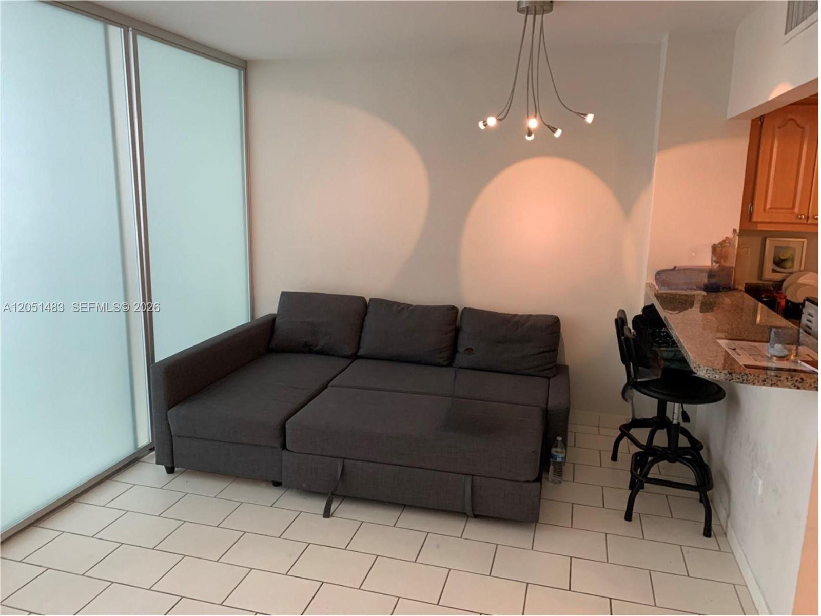 905 Brickell Bay Dr # 1523