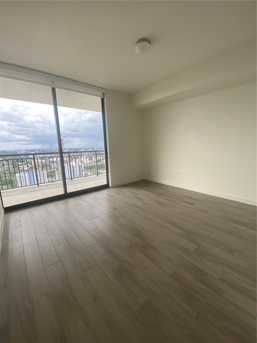 999 SW 1 AVE # 3209