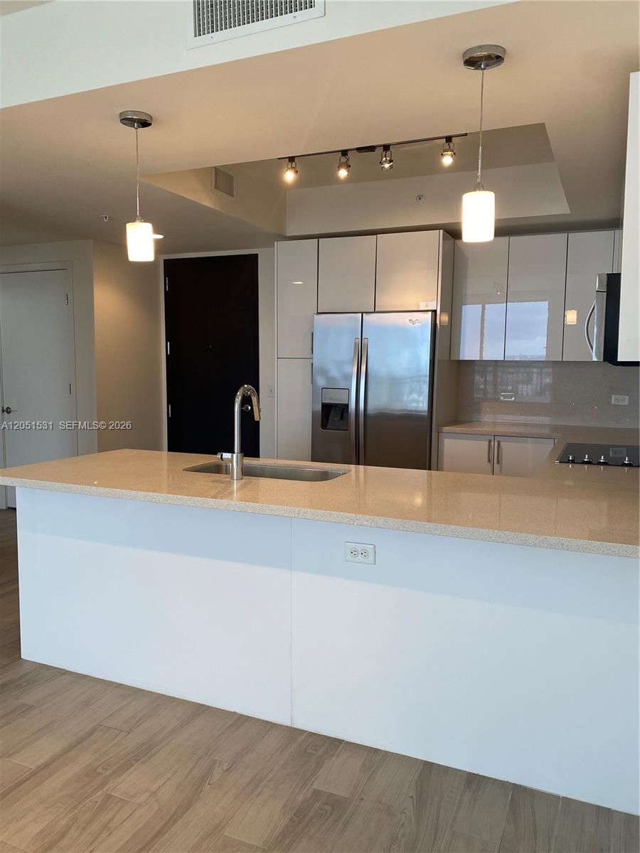 999 SW 1 AVE # 3209