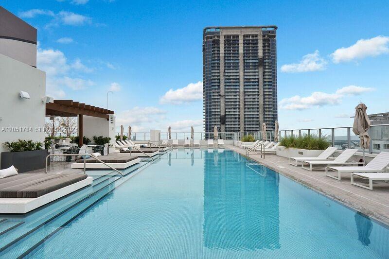 1010 Brickell Ave # 1403