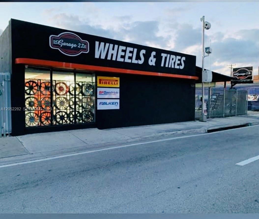 3420 NW 27th Ave