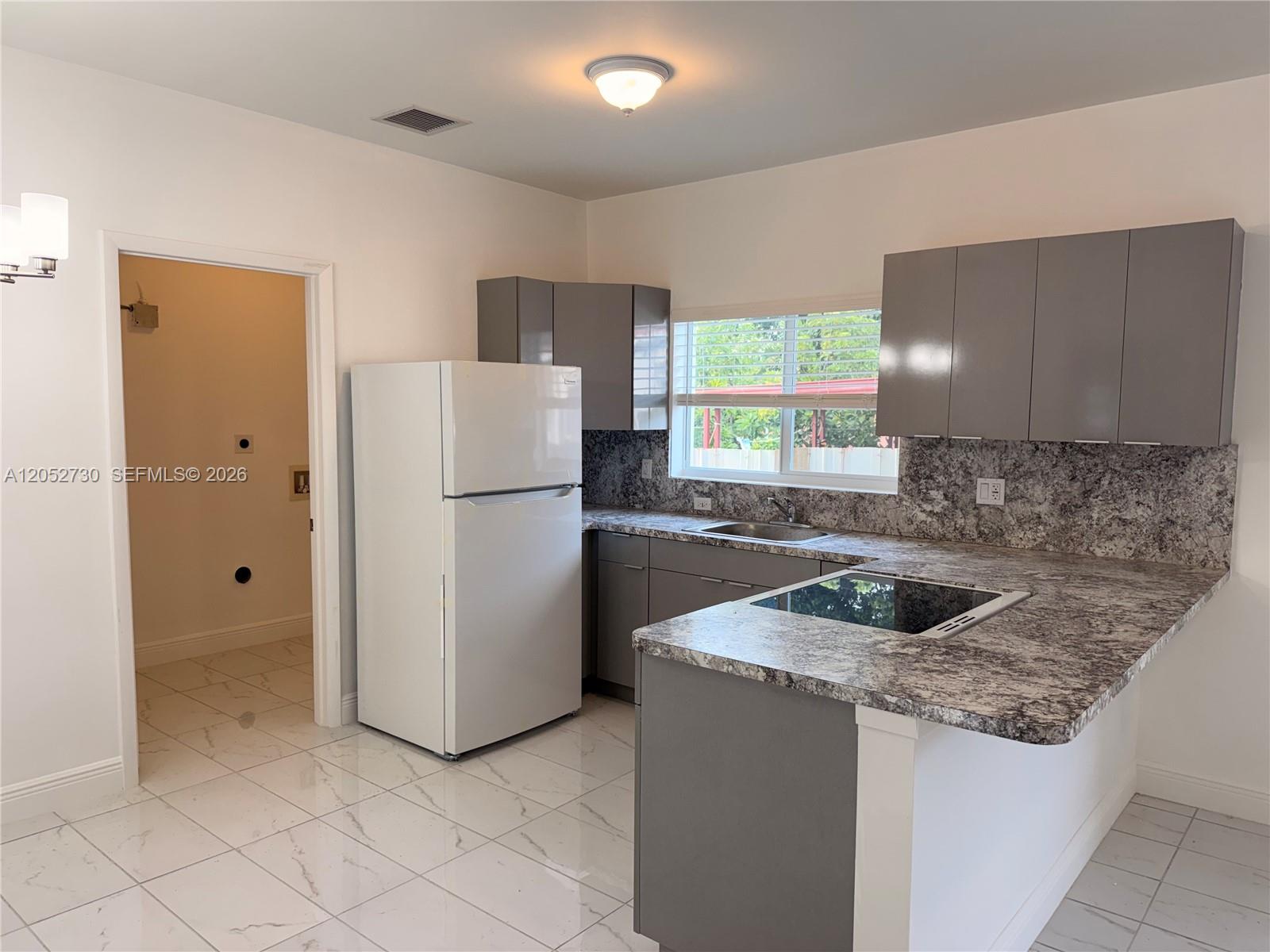 3027 NW 23rd Ave # 2